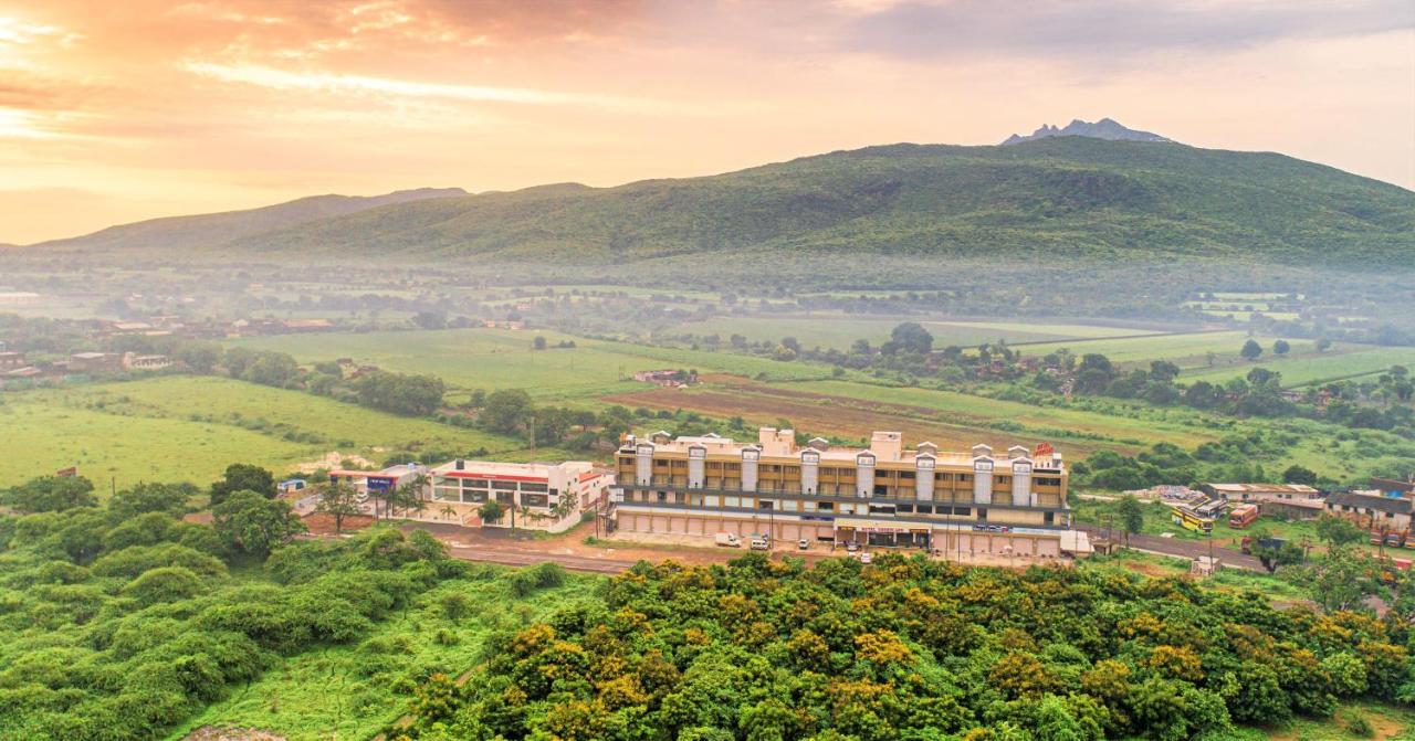 Hotel Greenland Junagadh Exterior photo